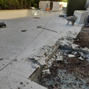 Révolution piscine + création d'un escalier intérieur 17.41.06