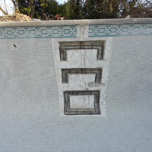 Rénovation piscine, reprise de fissures intérieurs 18.16.08 (4)