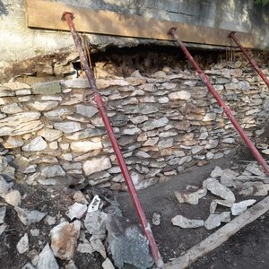 Rénovation d'un mur de soutènement, bâti en pierres 2