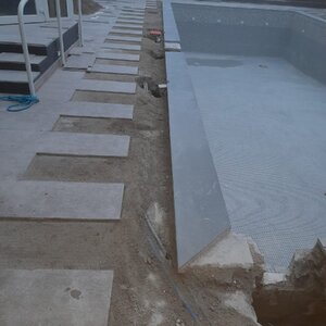 Rénovation d'une piscine + Création d'un pédiluve 17.34.43 (1)