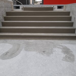 Rénovation d'une piscine + Création d'un pédiluve 17.34.43 (4)