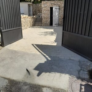 Réalisation de la pose des paves autobloquant sur sable 2024-10-13 at 14.44.11