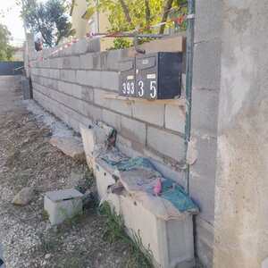 Création d'un mur de clôture + ravalement de mur existant 17.41.26 (2)