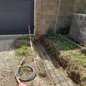 Création d'un mur de clôture + ravalement de mur existant 17.41.27 (2)