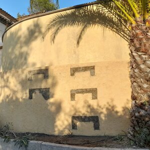 Ravalement de façade piscine et application d'étanchéité sur bac tampon piscine 6