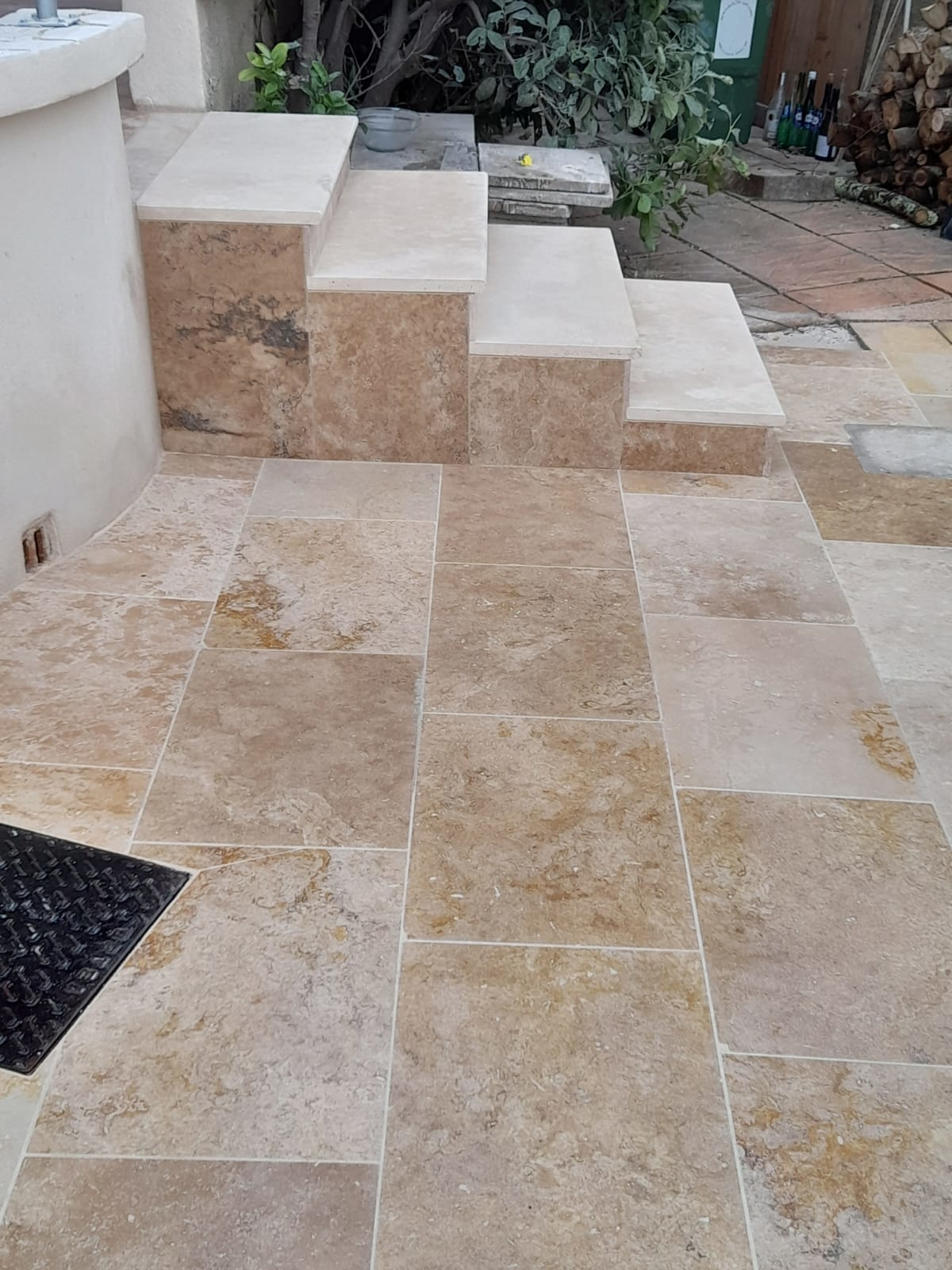 Rénovation terrase, pose pierre en travertin 6