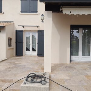 Ravalement de façade maison et pose de pierre en terrasse 10